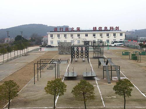福建400米渡海登训练器材