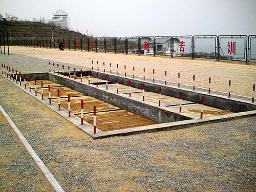 福建400米渡海登训练器材｜跨网