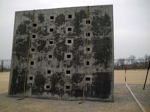福建400米渡海登训练器材｜阻绝墙